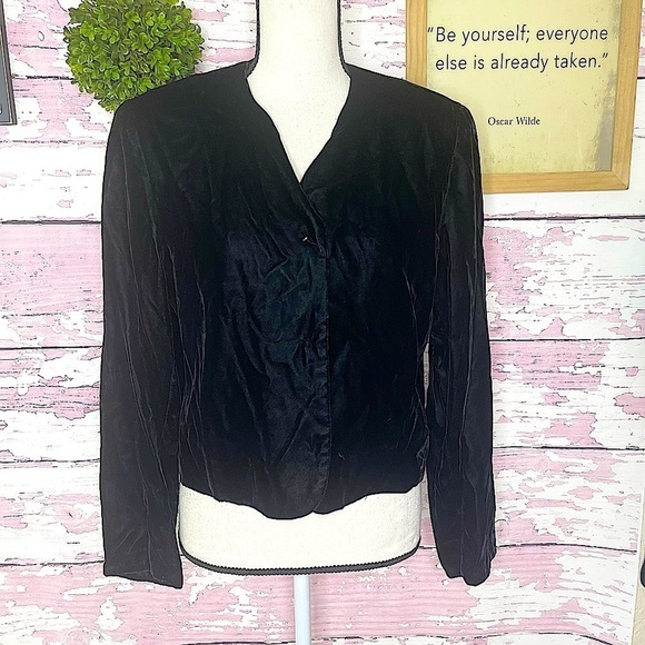 VINTAGE DENNIS GOLDSMITH Black Velvet Cardigan 10 - Picture 1 of 7